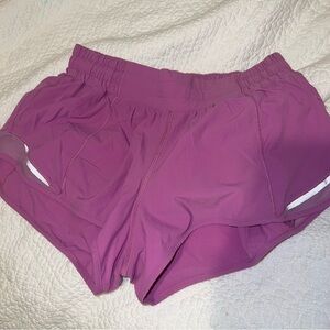 LULU LEMON HOTTY HOT SHORTS